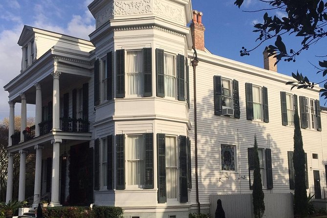 Private Garden District Walking Tour With Lafayette Cemetery No 1 - Last Words