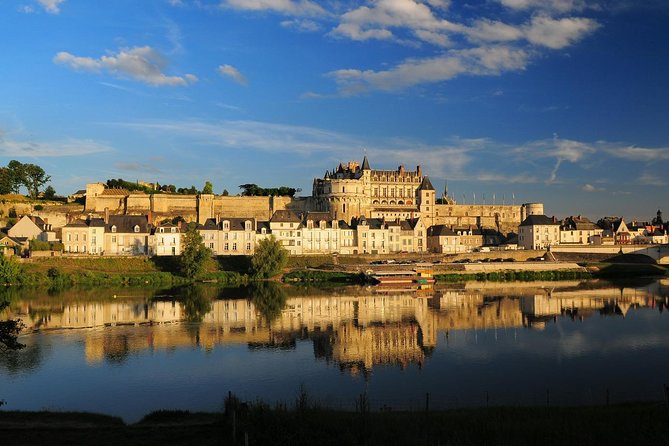 Private Loire Valley Castles With Minivan - Common questions