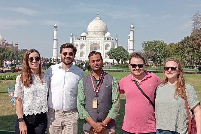 Private Same Day Taj Mahal and Agra Fort Tour By Car From Delhi - Common questions
