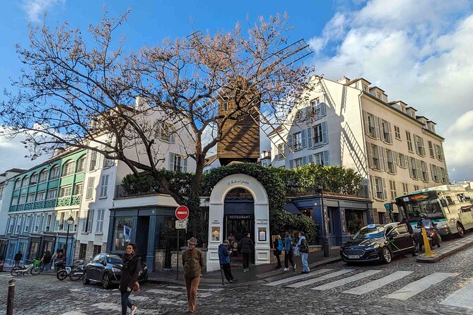 Private Self-Guided Audio Tour in Paris Montmartre District - Terms and Conditions to Note