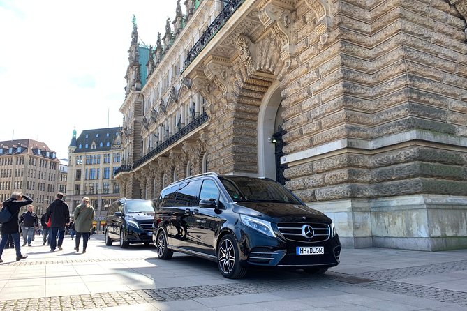 Private Sightseeing Tour in Hamburg With Premium Minivans - Group Booking Benefits