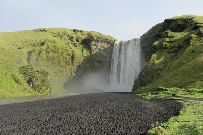 Private South Coast Seljalandsfoss, Skogafoss, Reynisfjara, Vik - Pickup Options