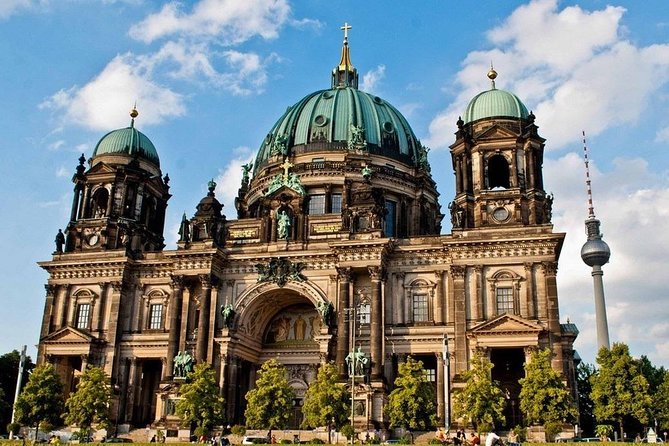 Private Tour: Exploring Berlin Sights by Car With Photo Stops - Private Tour Pricing