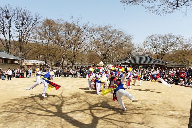 Private Tour : Royal Palace & Traditional Villages Wearing Hanbok - Common questions