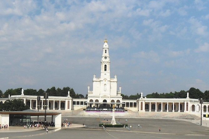 Private Tour to Fatima From Lisbon - Common questions