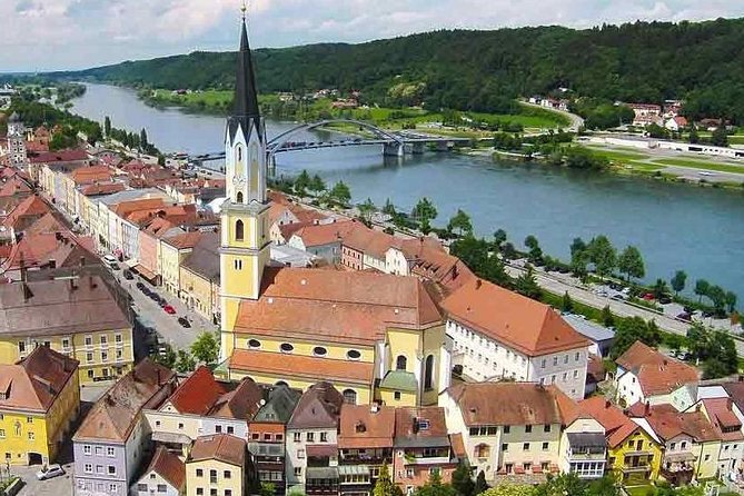 Private Transfer: Munich City to Cruise Port Passau in Luxury Van - Pricing Details