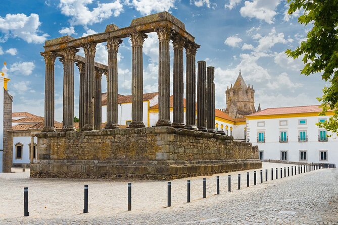 Private Walking Tour of Highlights Locations in Evora - Common questions