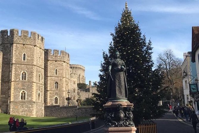 Private Windsor Castle, Stonehenge, the City of Bath From London - Common questions