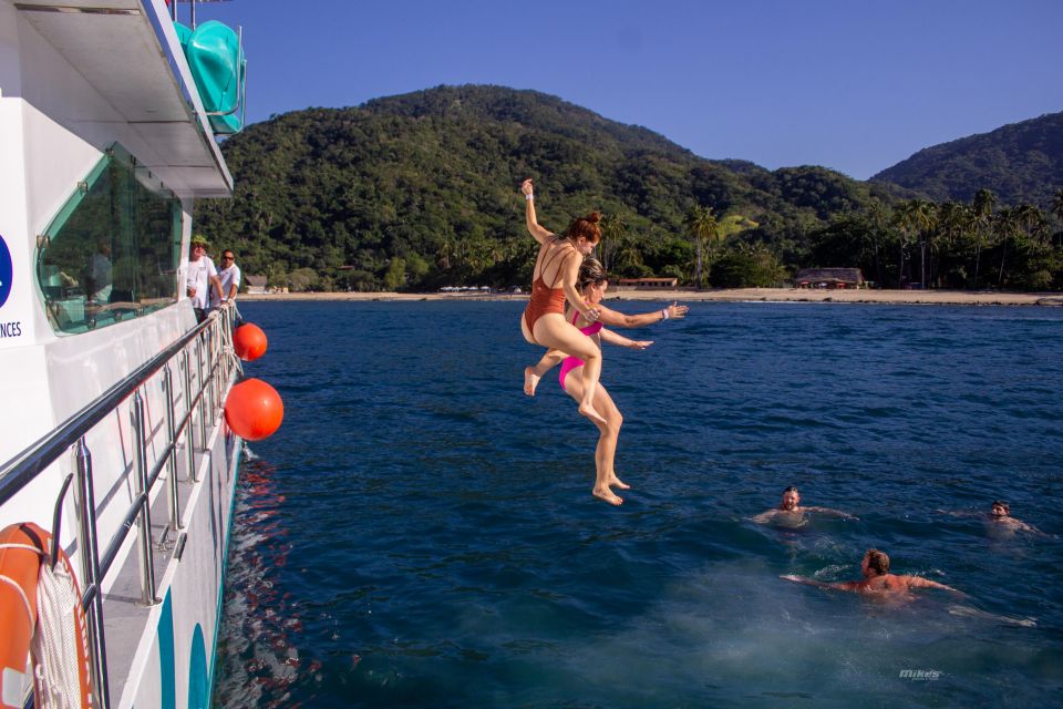 Puerto Vallarta: Luxury Catamaran and Snorkeling Tour - Experience Highlights