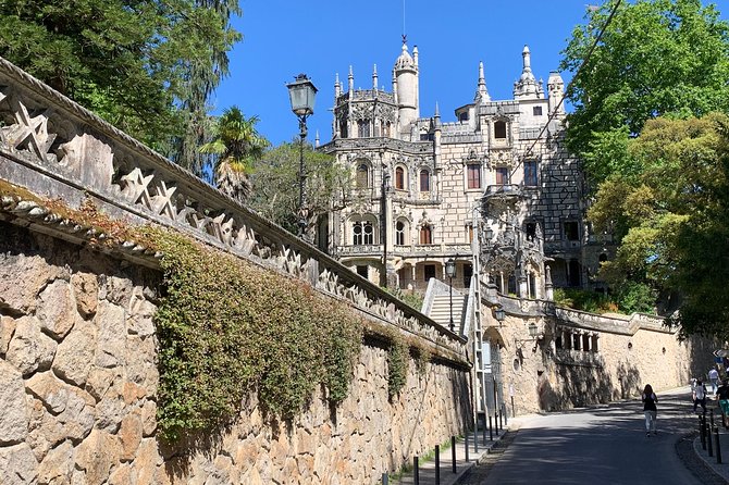 Quinta Da Regaleira and Sintra Visit Half Day Private Tour - Fun and Unstructured Tour Experiences