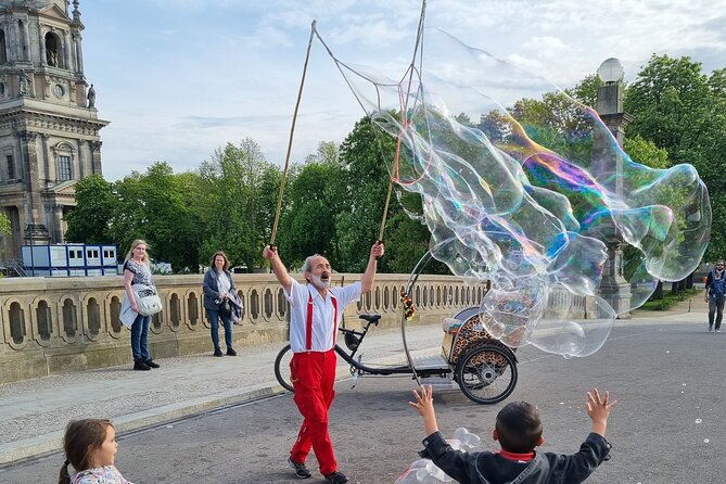 Rickshaw Tours Berlin - Groups of up to 16 People With Several Rickshaws - Group Size and Rickshaw Details