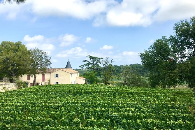 Saint-Emilion 7.5 Hours Wine Tourlunch in a Citroën 2CV From Bordeaux - Departure and Lunch Experience