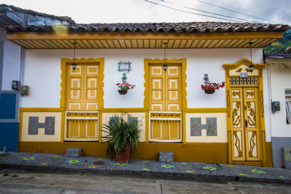 Salento: Quindío Magical Towns Private Tour With Local Lunch - Common questions