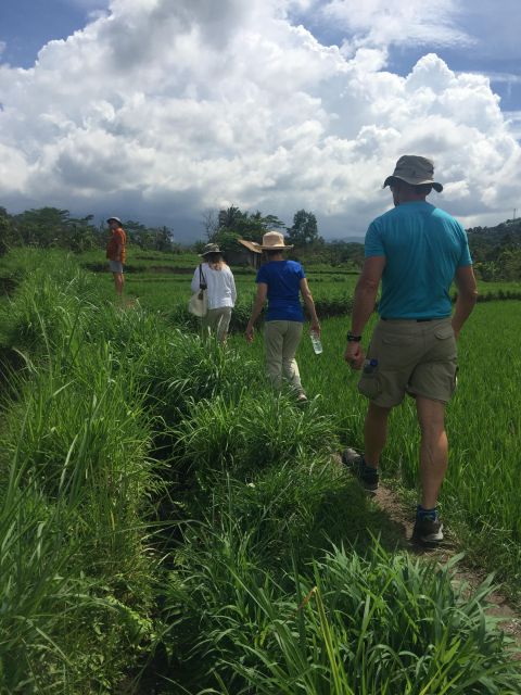 Scene of Sidemen Trekking - Lunch With Scenic Views in Muncan