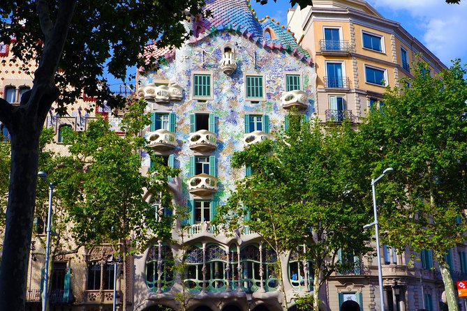 Self-Guided Audio Tour-The Surrealist Barcelona of Dalí and Gaudí - Common questions