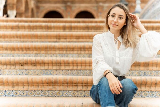 Seville: Professional Photoshoot at Plaza De España - Directions