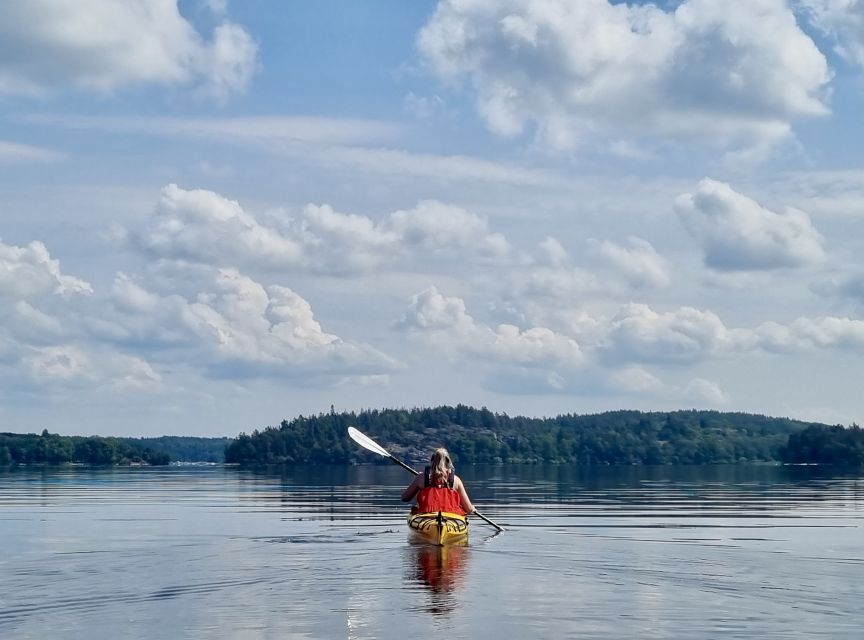 Sigtuna: Lake Mälaren Historic Sites Kayak Tour With Lunch - Booking Information