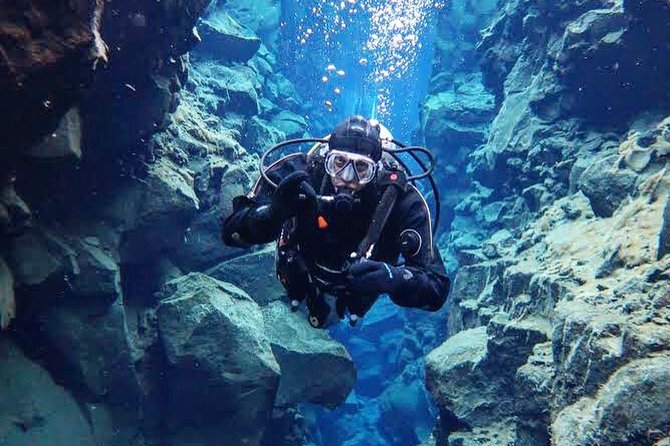 Silfra: Diving Between Tectonic Plates - Meet on Location - Common questions
