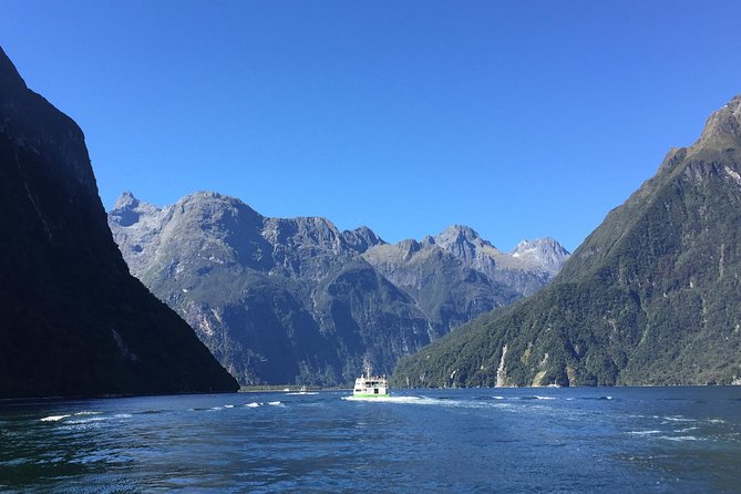 Small-Group 23-Day Hiking Tour: North and South Islands  - Auckland - Common questions