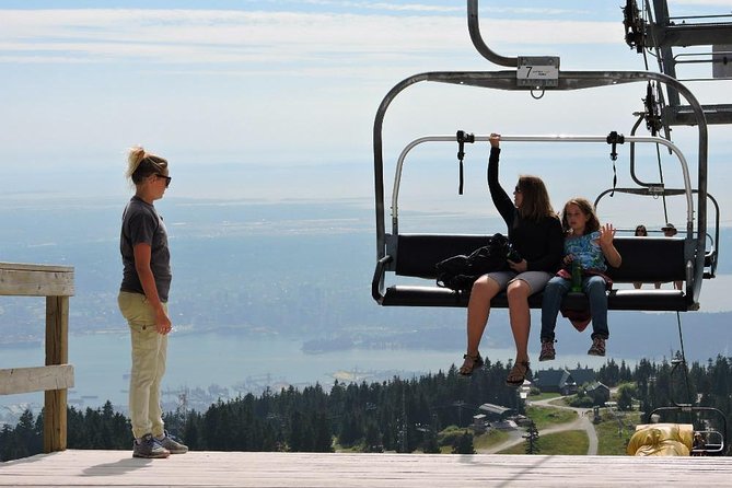 Small Group Tour: Capilano Suspension Bridge and Grouse Mountain From Vancouver - Guide Performance and Reviews