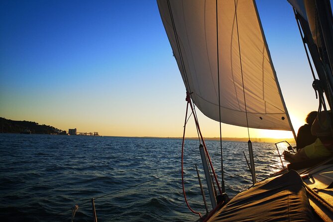 Sunset or Afternoon Boat Tour -Sailing by the Monuments With Wine - Miscellaneous Information