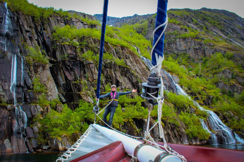 Svolvaer: Luxury Trollfjord Cruise With Reindeer Soup - Directions to Svolvær