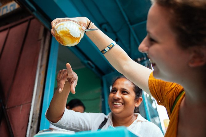 The 10 Tastings of Kandy With Locals: Private Street Food Tour - Positive Review