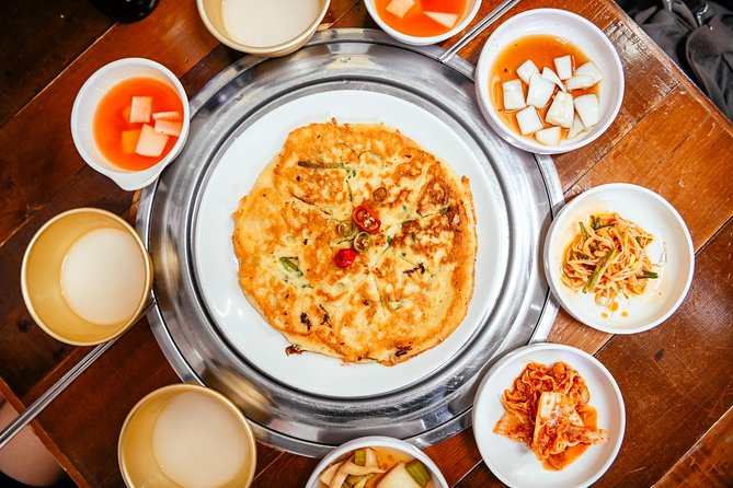The Award-Winning PRIVATE Food Tour of Seoul: The 10 Tastings - Crispy Fried Mandu Bite