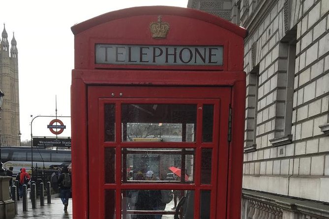 The Eye, Westminster, and Buckingham Palace: A Self-Guided Audio Tour of London - Common questions