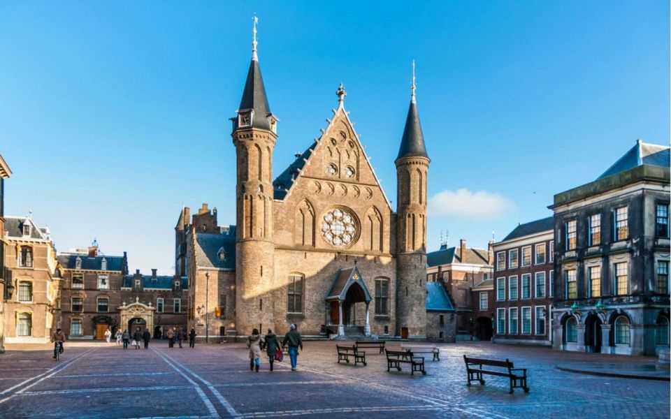 The Heart of The Hague Outdoor Escape Game - Explore Iconic Buildings