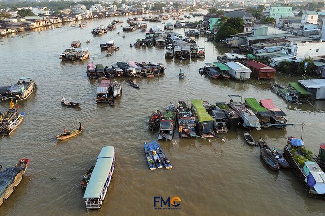 The Hidden Fabulous Floating Market and Small Canal (Non-Tourist Small Canal) - Common questions