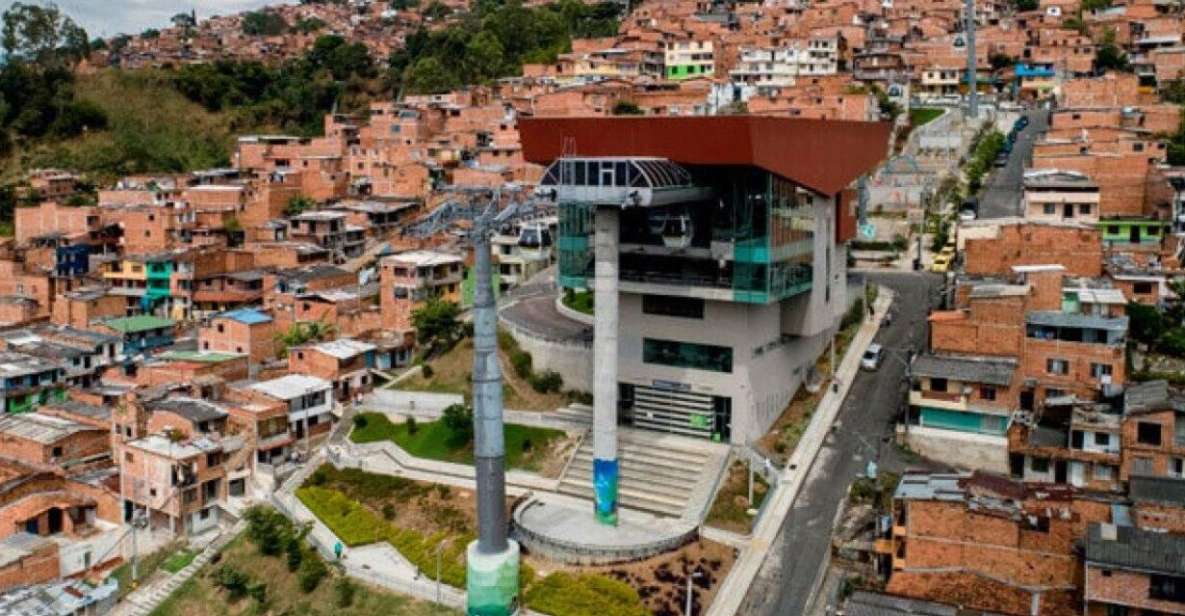 Tour Medellín: Pablo Escobar and Commune 13 - Customer Reviews