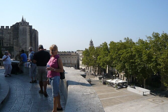 Tour to Avignon, Orange and Pont Du Gard - Common questions