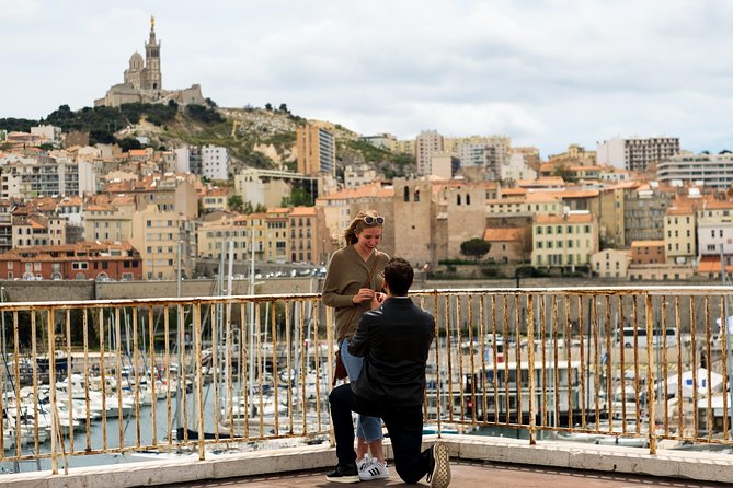 Vacation Photographer in Marseille - How to Book a Vacation Photographer