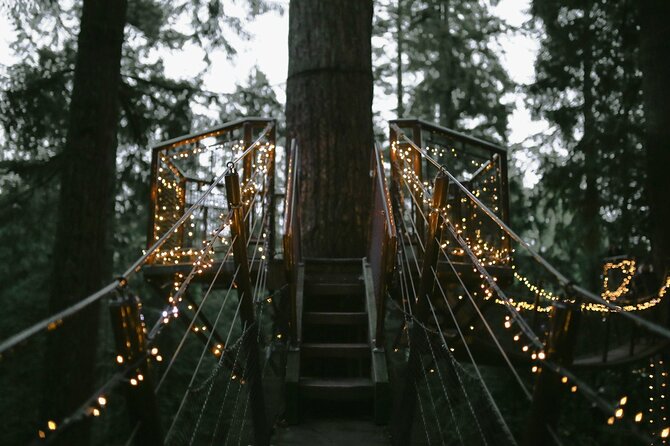 Vancouver Capilano Canyon Light and Peak of Christmas in Grouse Mountain - Common questions