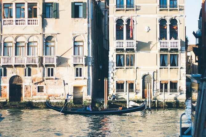 Venice off the Beaten Path: Private Tour in Venice With a Local - Crowd-Free Venetian Tour