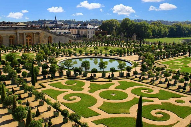 Versailles Private Round-Trip Luxury Transfer From Paris - Product Information and Pricing