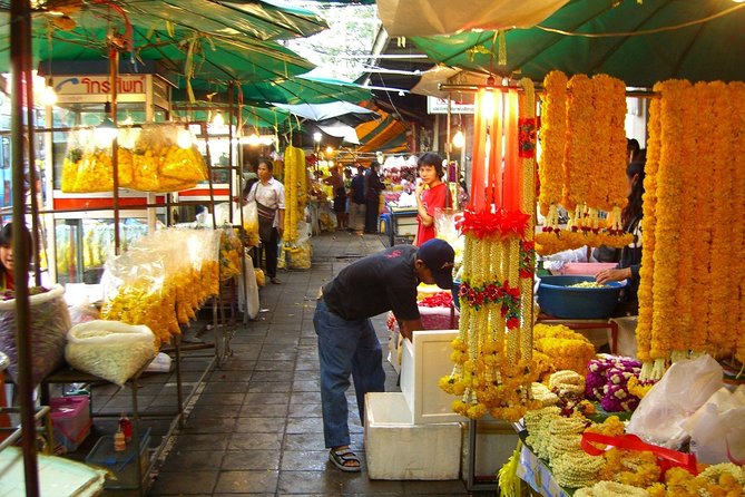 Walking Bangkoks Old Quarters & Red-light District - Cultural Immersion Experience