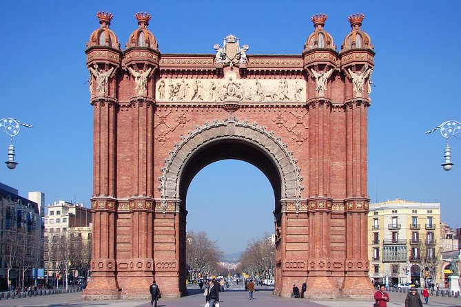 Welcome Tour in Barcelona - Background