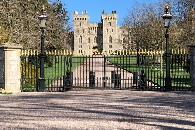 Windsor Castle and Stonehenge Private Car Tour - Directions