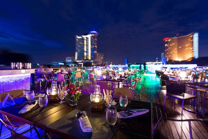 Wonderful Pearl Dinner Cruise in Bangkok - Riverside Views