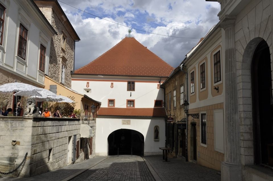 Zagreb: Old Town Outdoor Escape Game - Flexible and Convenient Options