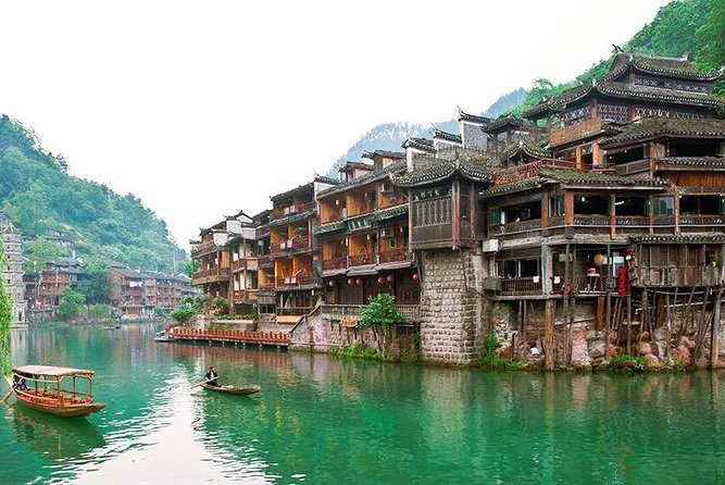 6 Days Guilin to Fenghuang & Zhangjiajie Private Tour - Transportation and Accommodation