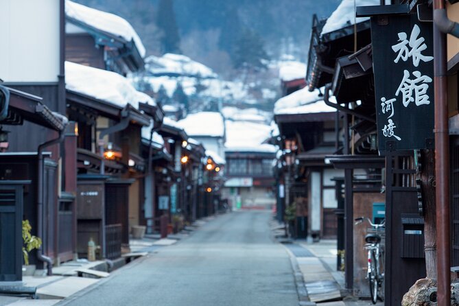 1Day Private Shirakawago and Takayama With Public Bus From Nagoya - Common questions