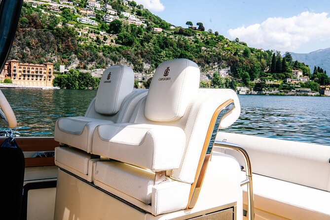 1H Private Cruise Lake Como Tender Yacht Invictus 9 Pax - Dining and Refreshment Options