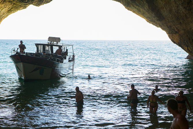 2 Hours Cruise Portimão to Benagil Cave & Marinha Beach - Departure Point and Timing