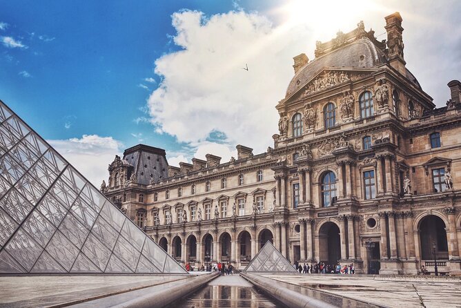 8 Hours Paris City Tour With Louvre, Galeries Lafayette and Lunch Cruise - Group Size Options