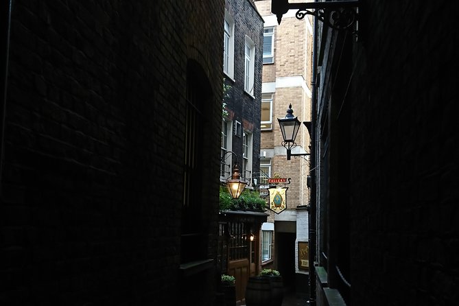 A Christmas Carol & Charles Dickens Small Group Walking Tour - Customer Experience and Satisfaction