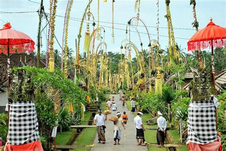 All Inclusive: Ubud Highlights Private Guided Tours - Activity Feature: Sacred Monkey Forest