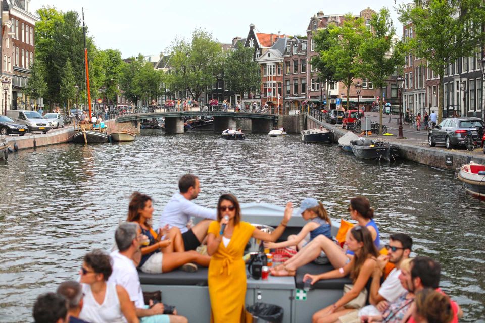 Amsterdam: Apéro Boat Cruise With a French Guide & Aperitif - Common questions